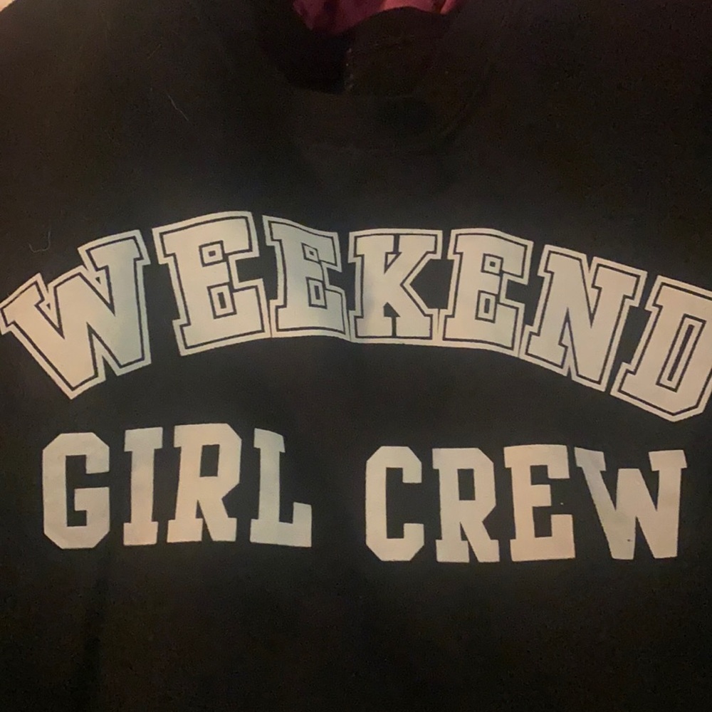 Black comfy sweatshirt.